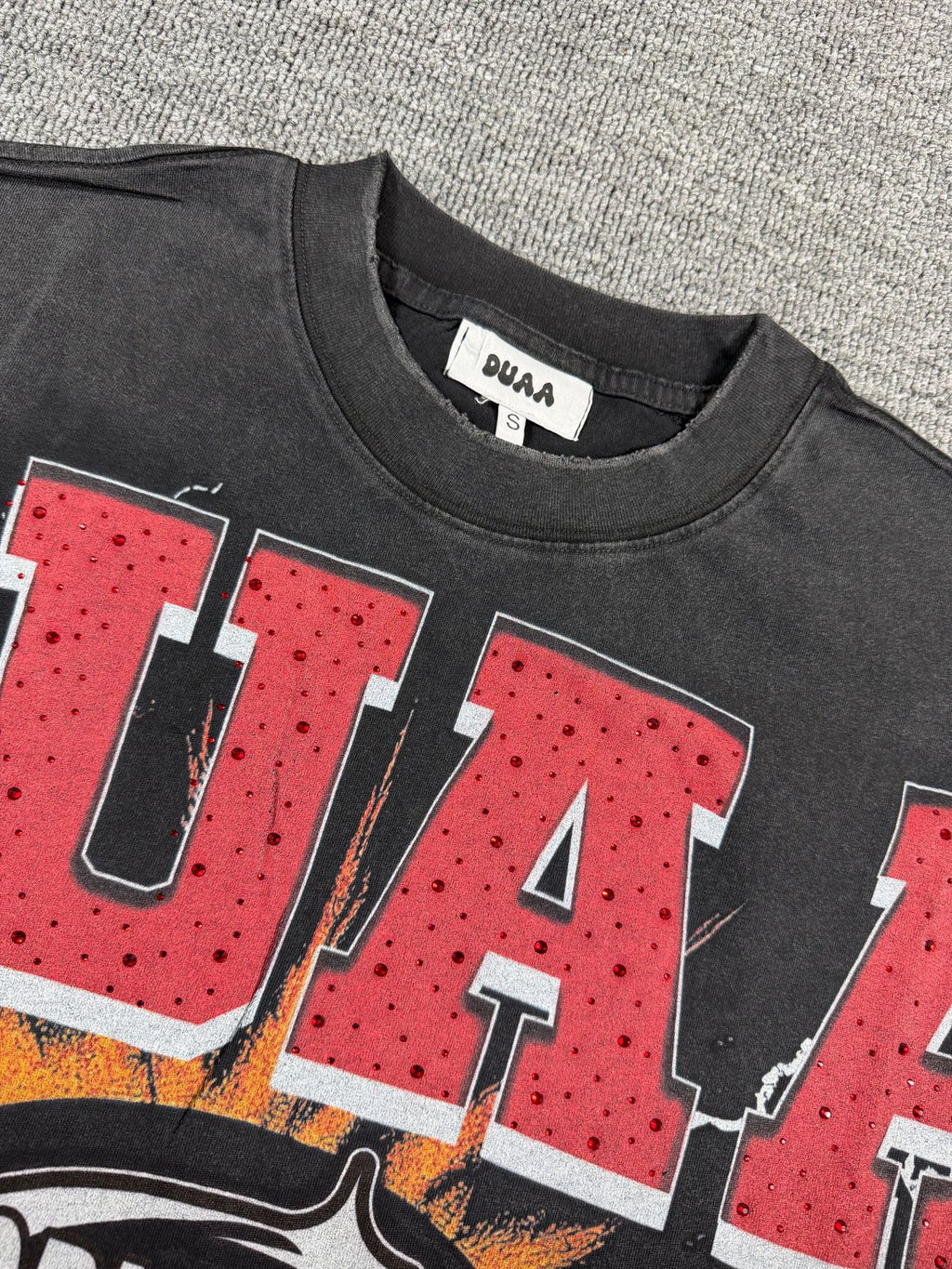 DUAA New Age Lightning Graphic T-Shirt