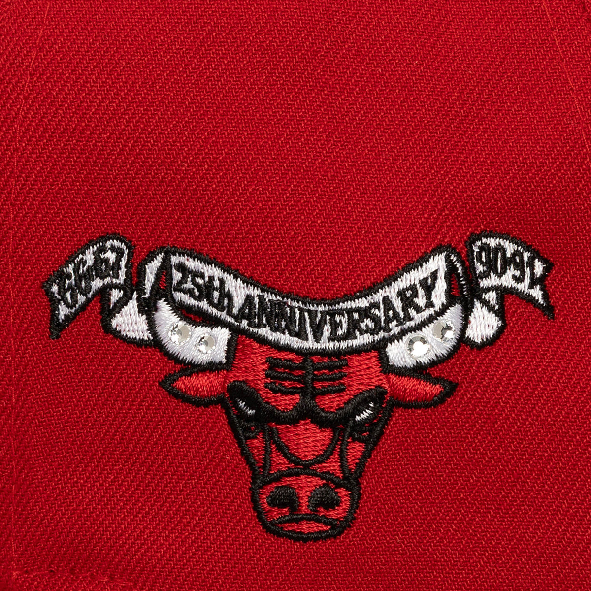 M&N NBA All That Bling Pro Snapback Chicago Bulls