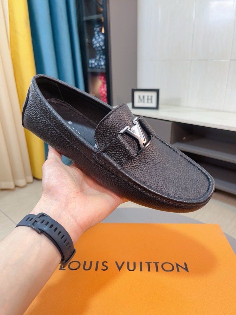 Louis Vuitton Black Textured Loafers - Leather Lining