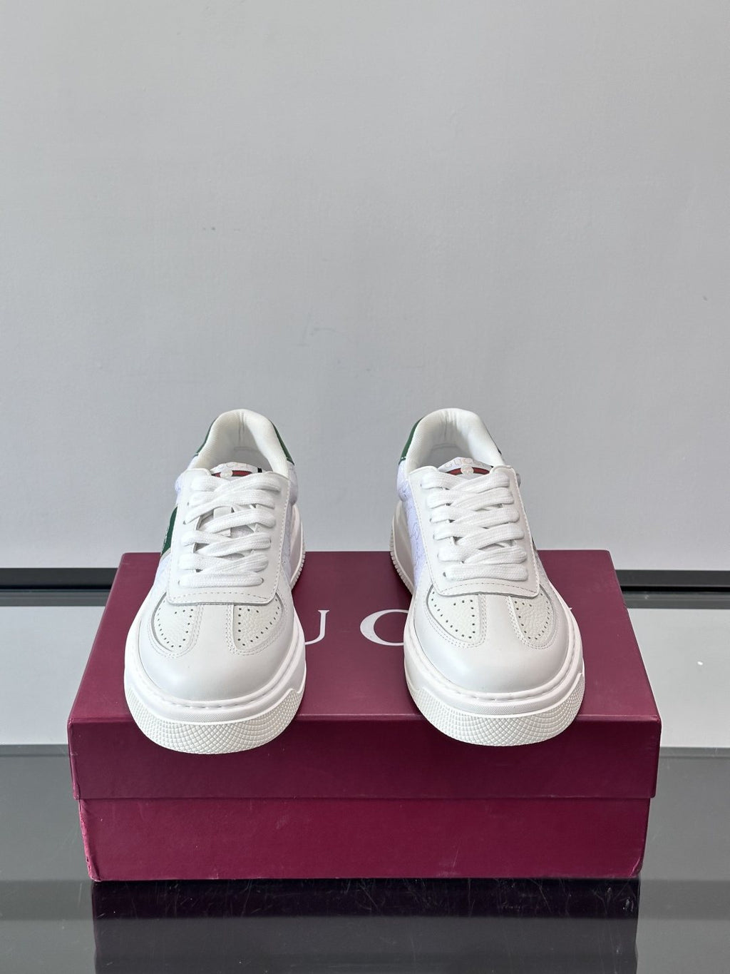 Gucci White and Green Low-Top Sneakers