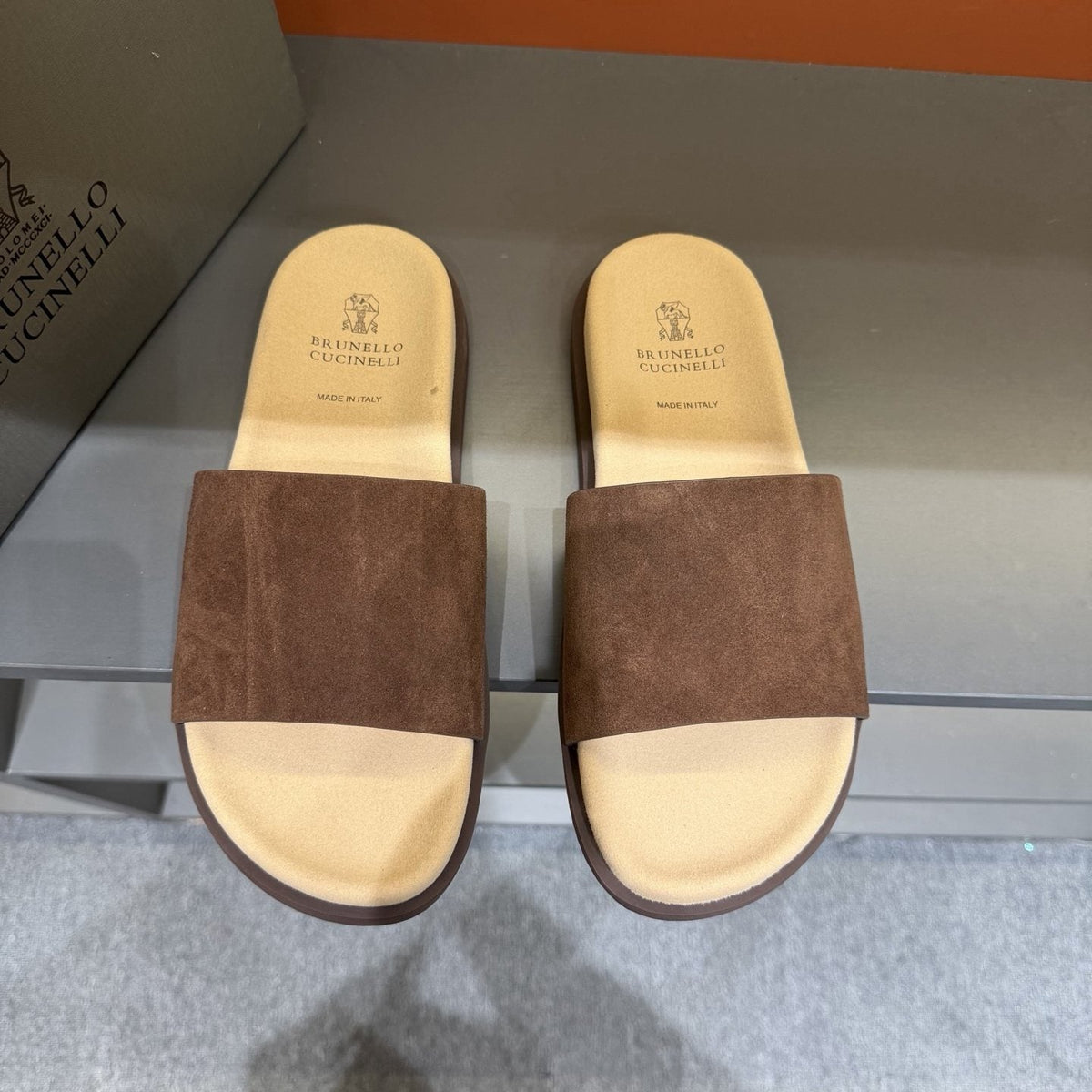 Brunello Cucinelli Men's Wide-Strap Slide Sandals - Light-Toned Footbed